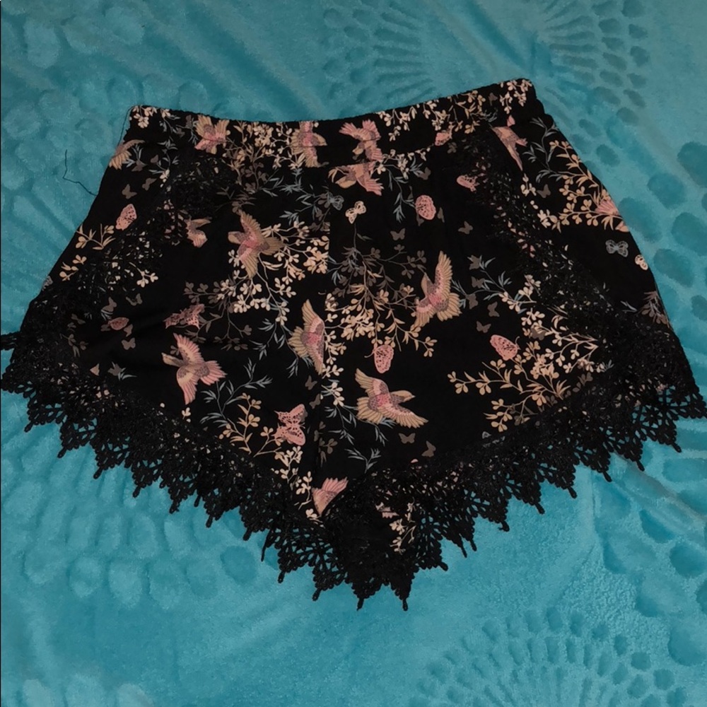 Embroidered dress shorts